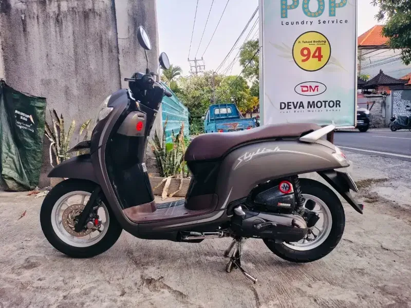 Scoopy 2018 Deva motor bisa kredit - Vehicles in Bali