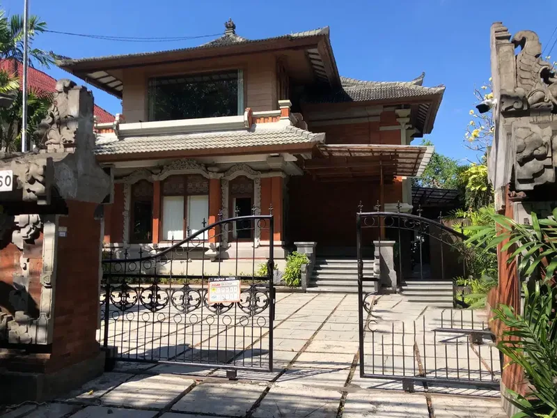 Disewakan Bangunan komersil Renon, Denpasar - Real Estate in Bali