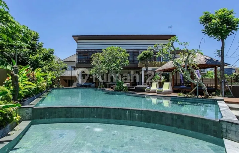 Rumah One Gate Dekat Tol Bali Mandara dan Pantai Nusa Dua - Real Estate in Bali
