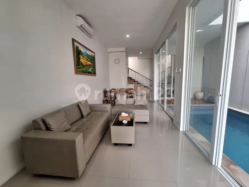Disewakan Villa Modern dengan 3 Kamar Tidur di Canggu - Real Estate in Bali