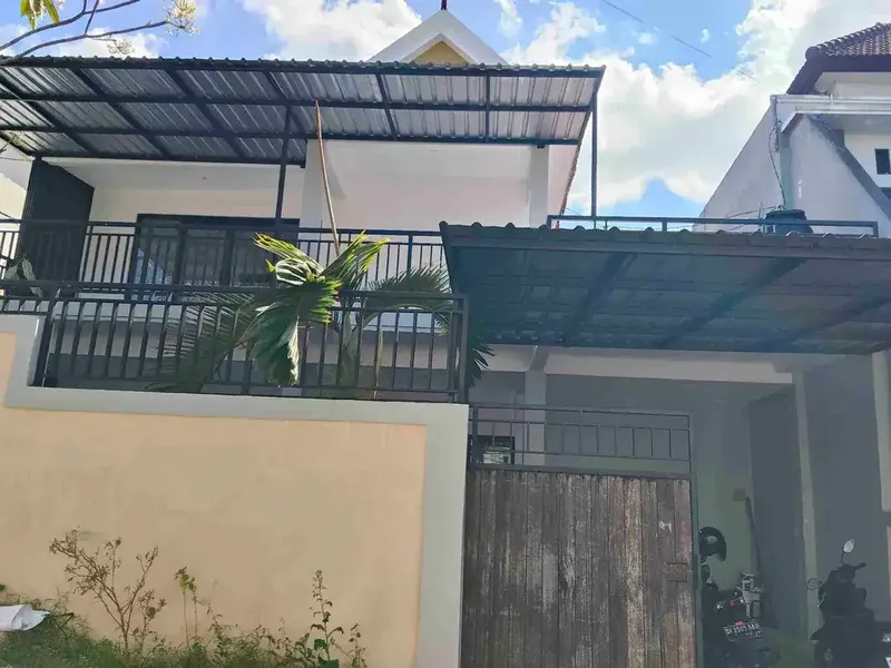 RUMAH 2 LANTAI LOKASI STRATEGIS KEROBOKAN, KUTA UTARA - Badung. - Real Estate in Bali