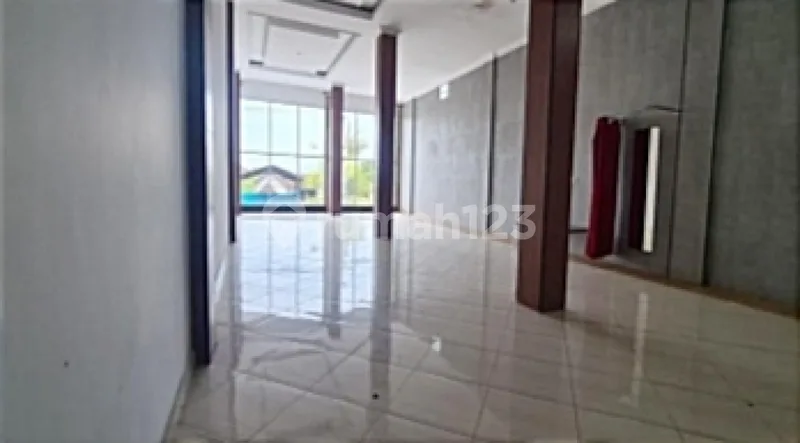 Ruko dan Rumah Tinggal Strategis di Batu Bulan - Real Estate in Bali