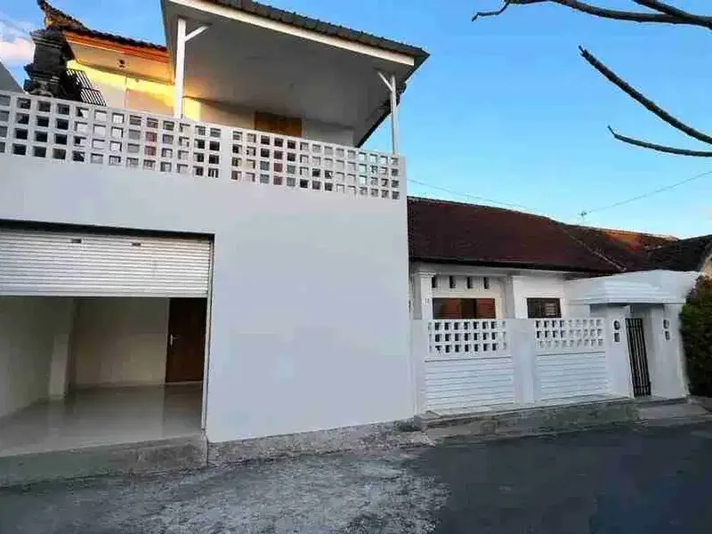 Jual Rumah 2lt Lokasi Jl Patih Nambi Ubung Denpasar Utara area Pemukiman.1 - Real Estate in Bali