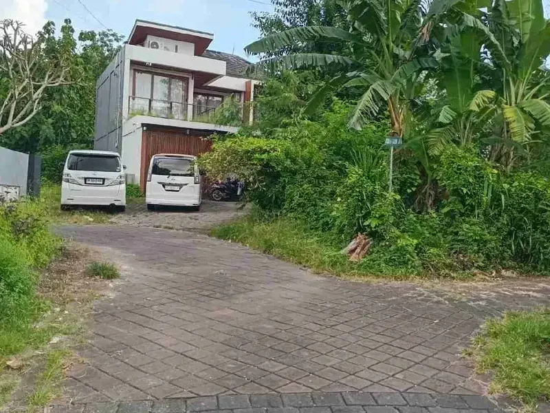 dijual di taman mumbul dekat hotel plago nusa dua Kuta Selatan Badung Bali - Real Estate in Bali