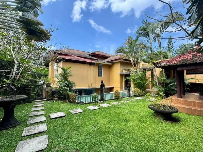 Villa Colosal River & Jungle View, Semer Kerobokan - Bali in Bali