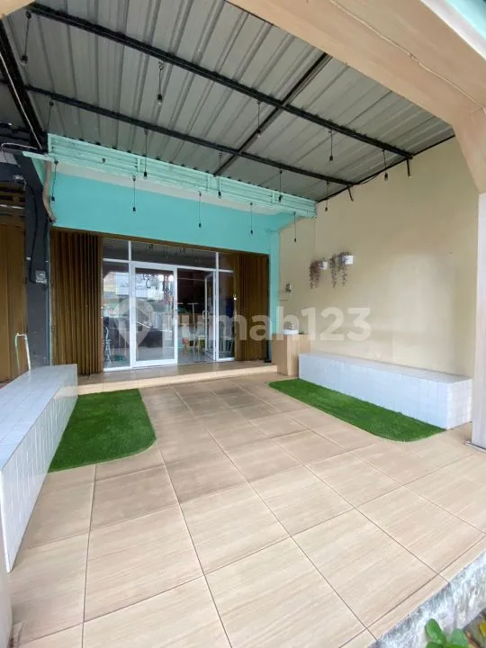 Dijual Ruko 3 Lantai Dengan Lokasi Sangat Strategis - Bali in Bali