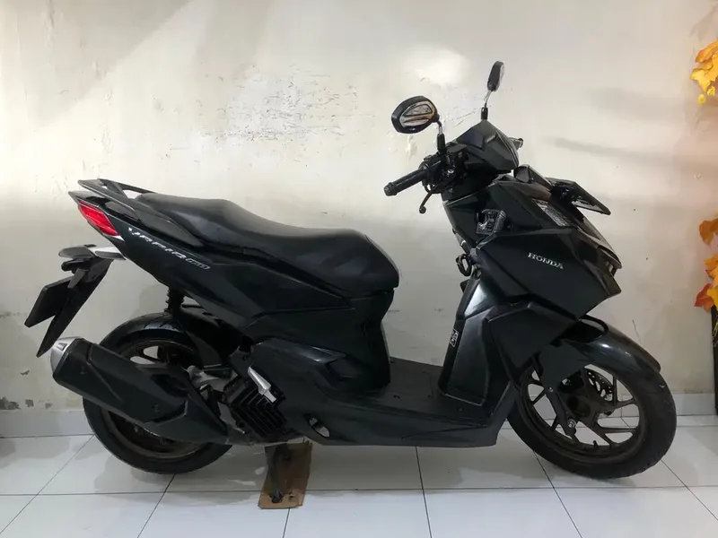 Honda Vario 160 CBS Th.2024 hitam!! - Vehicles in Bali
