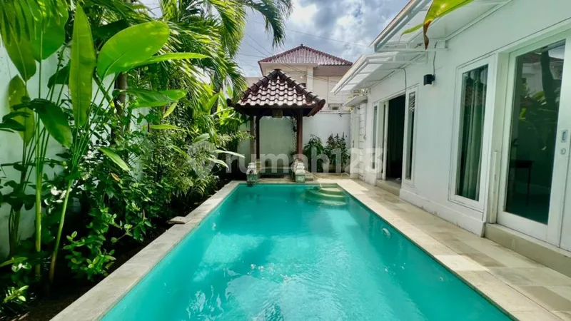 Exclusive 3Br Villa For Rent In Kerobokan | Private Pool & Near Seminyak - Real Estate in Bali