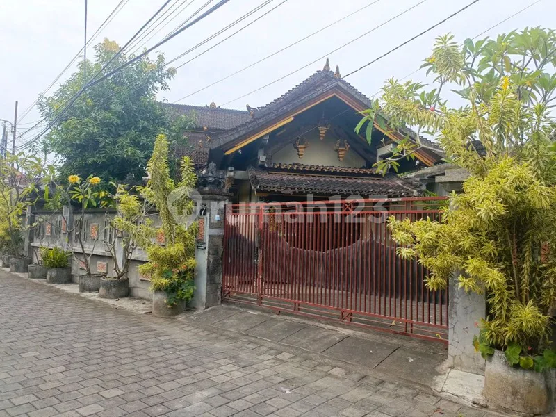 Rumah Tinggal di Sidakarya dengan Suasana Tenang - Bali in Bali