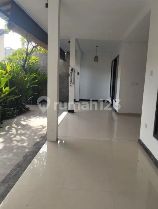 Rumah Lantai Satu Berada di Lingkungan Nyaman Sanur - Bali in Bali