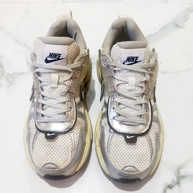Sepatu Nike original.nike v2k run metalik.sepatu original - Fashion in Bali