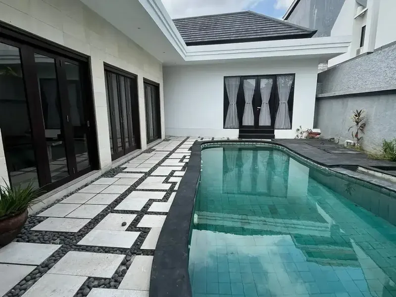 Fully Furnished 3-Bedroom Villa For Rent Near Pro-Ed School, Umalas - Real Estate in Bali