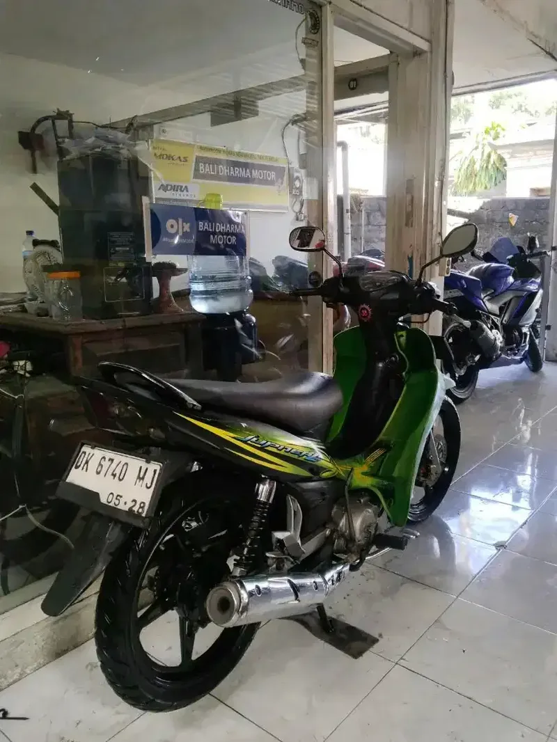 Honda beat fi thn.2024 cash Bali dharma motor - Vehicles in Bali