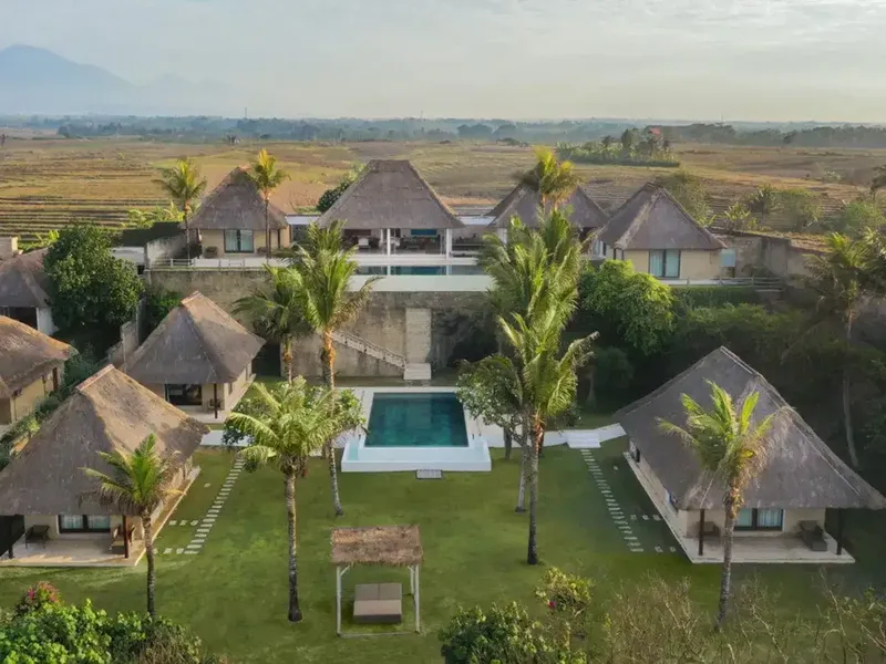 Freehold - A Rare Absolute Beachfront Luxury Estate on Bali's West Coast, Tabanan, Bali - Real Estate in Bali