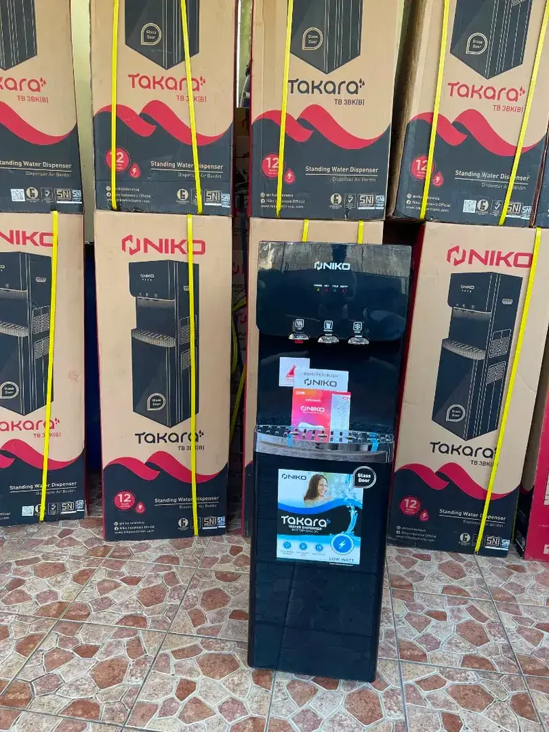 Merk NIKO TAKARA water dispenser 3 in 1 baru galon bawah - Home & Garden in Bali