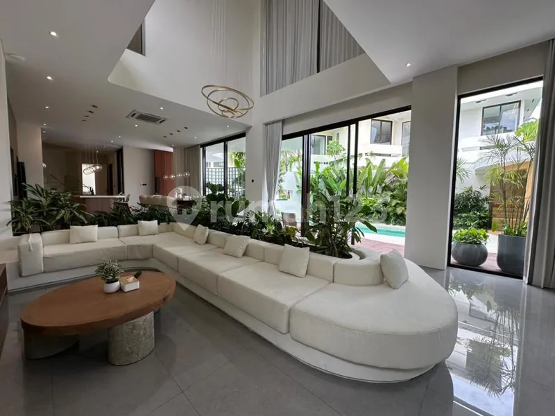 4Br Luxury Villa With Sauna In Seminyak - Real Estate in Bali