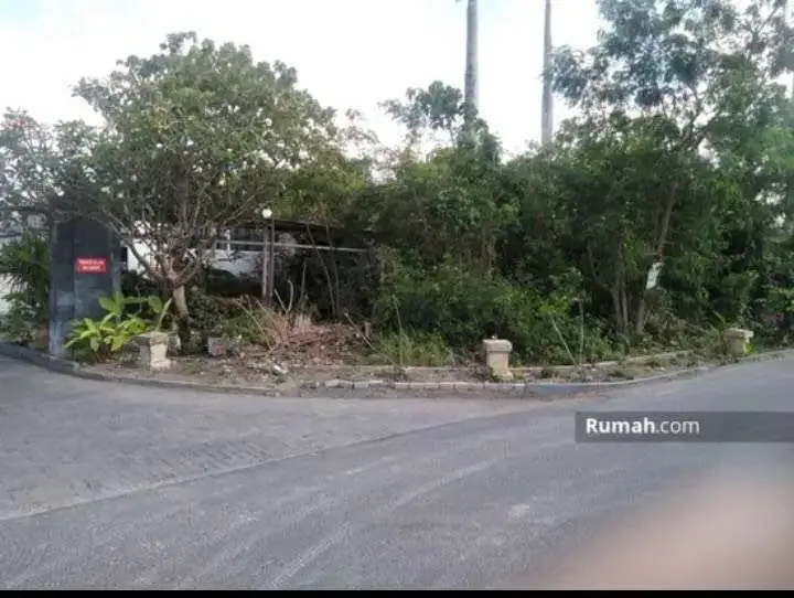 TANAH DEKAT HOTEL LV 8 PANTAI BERAWA CANGGU - Bali in Bali