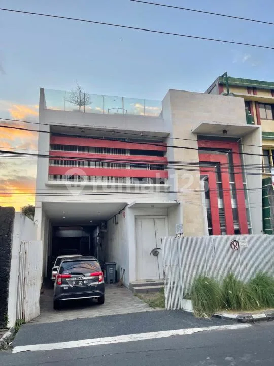 Rukan (Rumah Kantor) Lokasi Strategis Dekat Kawasan Bisnis Gatsu,Di Denpasar Timur - Bali in Bali