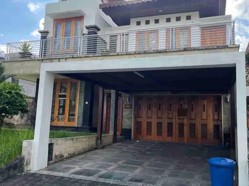 Rumah Mewah Cluster One Gate Teras Ayung Denpasar Timur - Real Estate in Bali