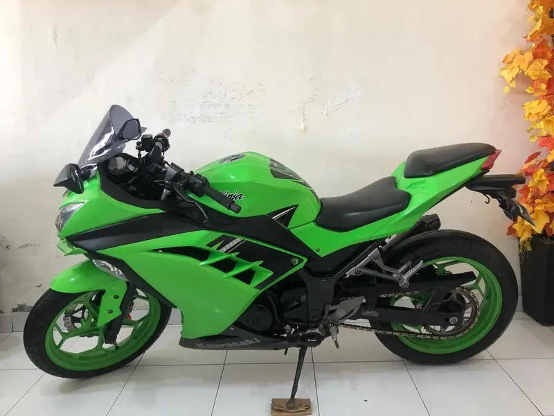 Kawasaki Ninja Fi Th.2013 hijau!! - Vehicles in Bali