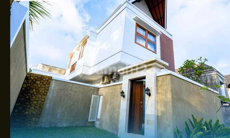 Villa Baru Fully Furnished Di Sewakan Lokasi Dekat Pantai Ungasan - Real Estate in Bali