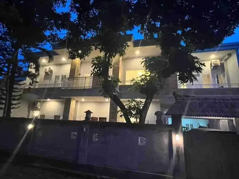 jual Rumah exclusive dan besar di kompleks Sekar Tunjung Denpasar - Bali in Bali