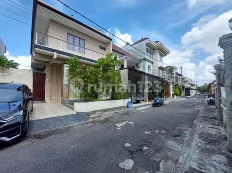 Rumah Semi Villa Bebas Banjir di Perumahan Dekat Pintu Tol - Bali in Bali