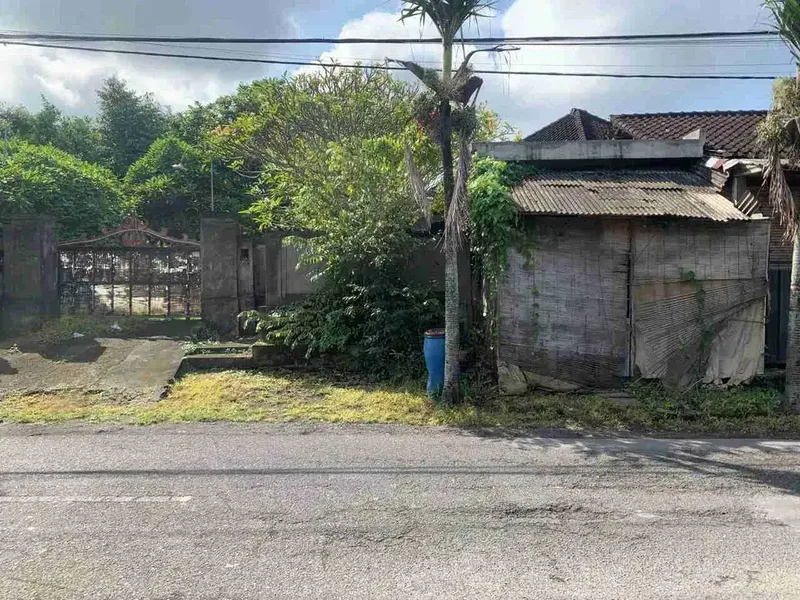 tanah bagus pinggir jalan dekat pantai cemagi Badung - Real Estate in Bali