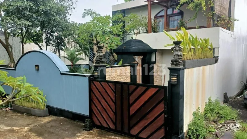 Villa 2 Lantai Kolam Renang Garasi Strategis Pandak Gede Nyitdah - Real Estate in Bali