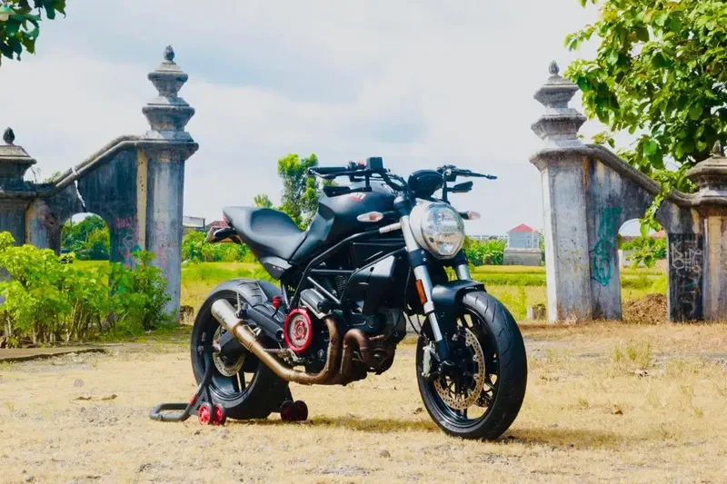 Ducati Monster 797 ABS, Z900, Z1000, CB1000R, ZX10R, MT-09 - Vehicles in Bali