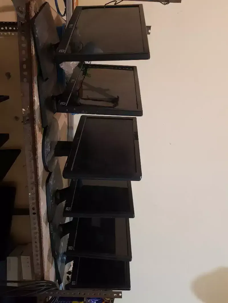 Monitor LED &LCD 16 inc LG/BENQ/GTC/Lenovo - Electronics in Bali