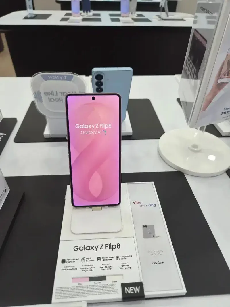 Tersedia galaxy Foldable8 promo menarik - Other in Bali