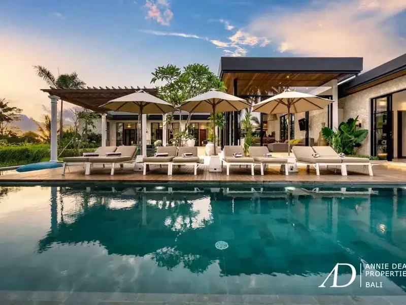 LEASEHOLD | BRAND-NEW 6-BEDROOM VILLA WITH RICE PADDY FIELD VIEWS IN UBUD - Real Estate in Bali