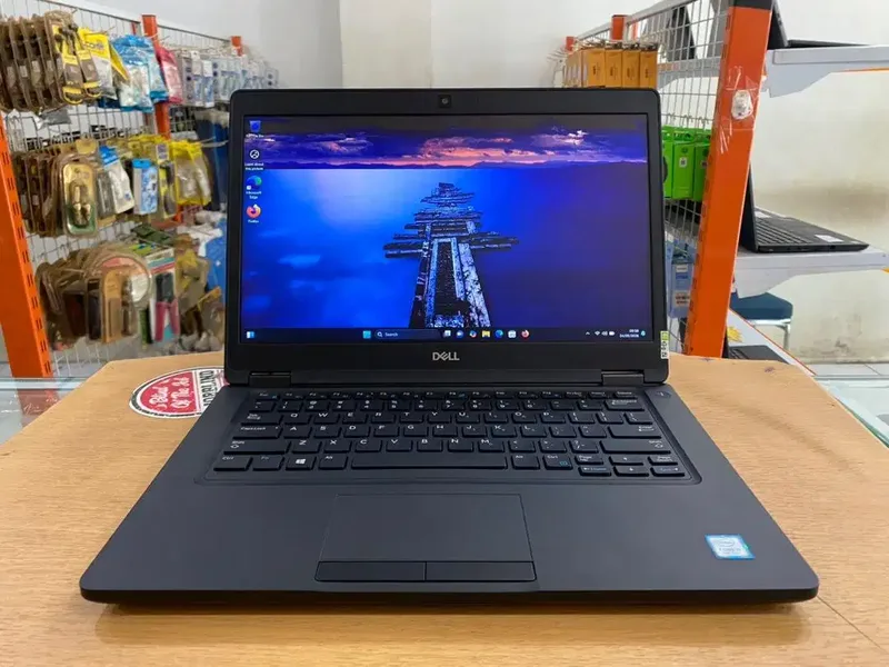 Laptop DELL Latitude E5490 Core i5Gen8 Ram 8GB SSD 256GB Mulus Kuat - Electronics in Bali