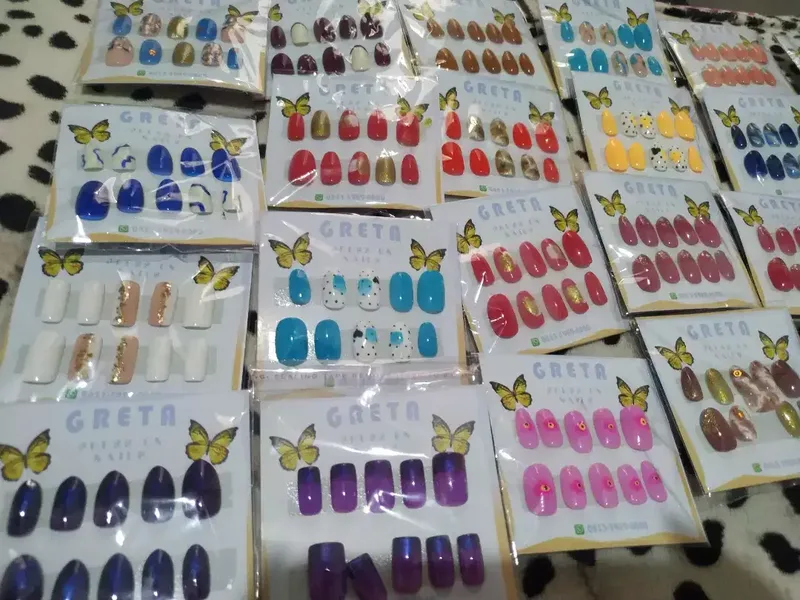 Nail tip include kikir n lem - Fashion in Bali