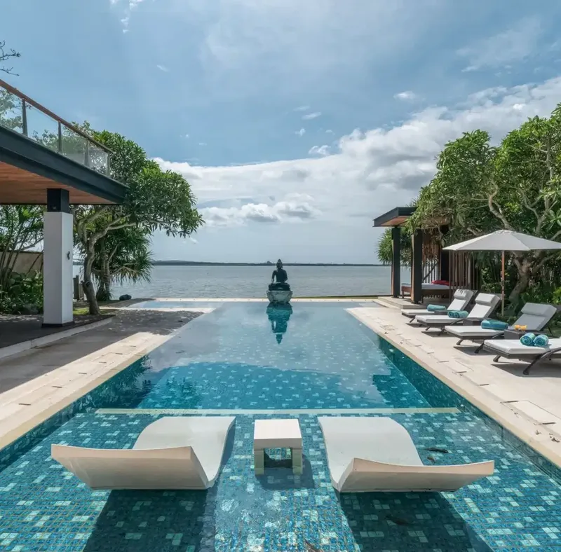 BEACHFRONT LUXURY VILLA FOR SALE AT NUSA DUA - Real Estate in Bali