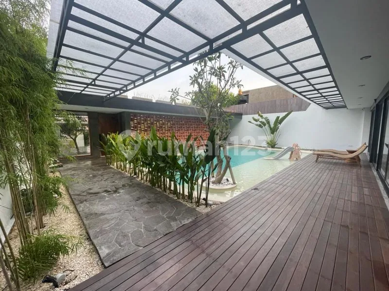 Luxury Villa For Lease, 10-Years Leasehold In Dewi Sri, Kuta, Bali (Ready Unit) - Real Estate in Bali