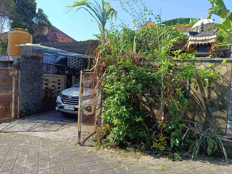 RUMAH LANTAI I DI PERUM GRIYA TANSA TRISNA DALUNG DEKAT CANGGU - Bali in Bali