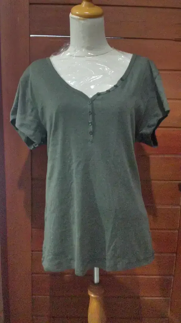 Kaos Old Navy Green Army - Fashion in Bali
