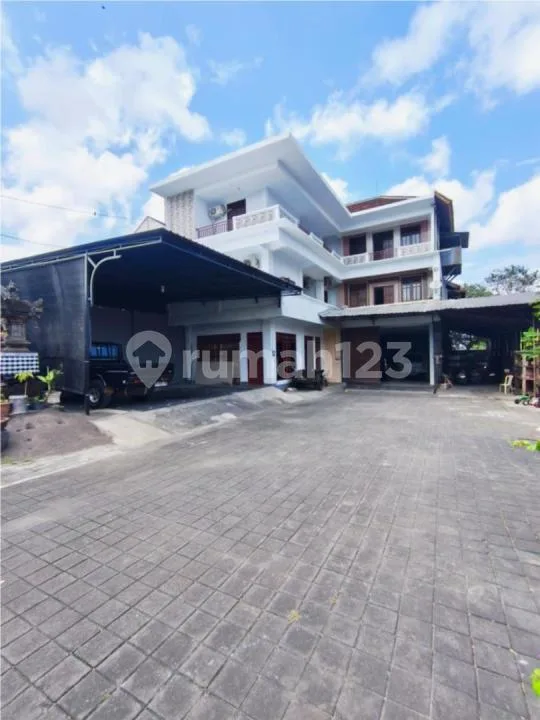 Ruko 3 Lantai Jalan Utama Cargo Ubung - Real Estate in Bali