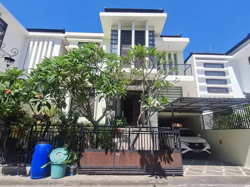 Disewakan Rumah  Bagus area Renon - Real Estate in Bali