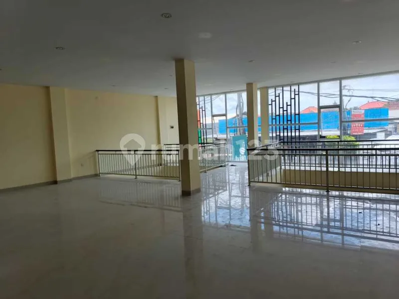 For Sale, Ruko Ngantong 3 Lantai di Jalan Utama Provinsi di Denpasar Barat Cocok Untuk Kantor, Klinik, Petshop, Gudang Transit, Toko Bangunan, Distributor PVC - Bali in Bali