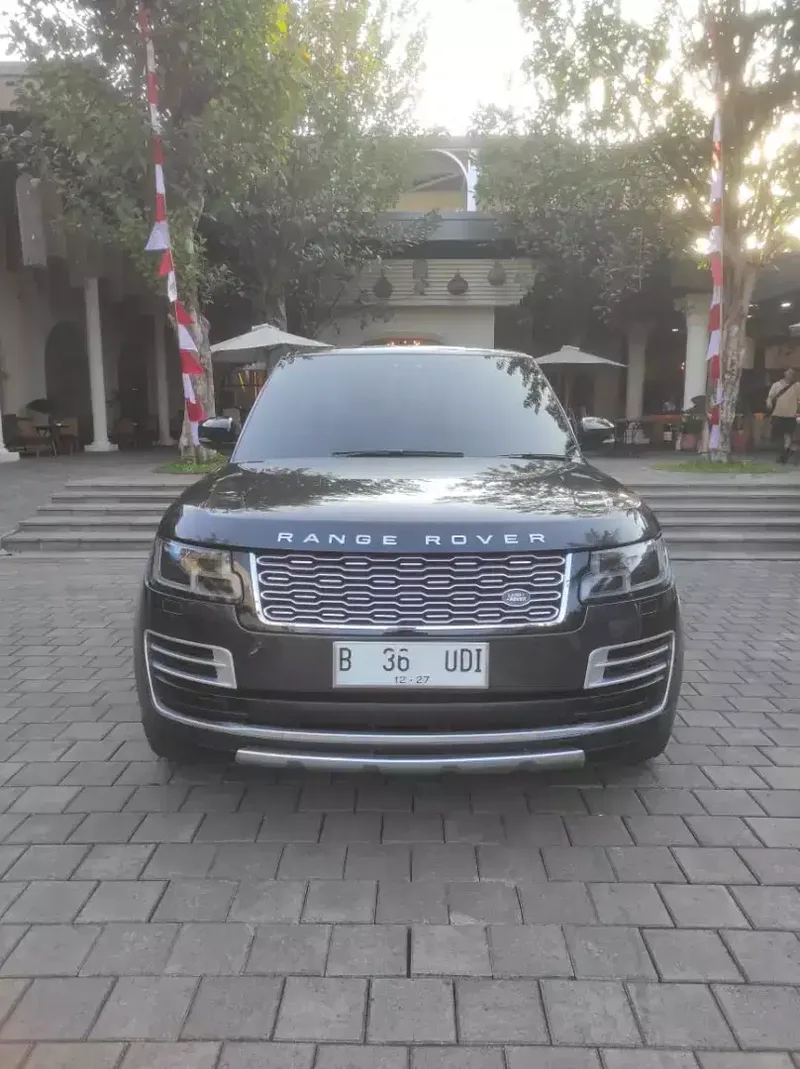 Range rover vogue LWB 3.0 2017 - Vehicles in Bali