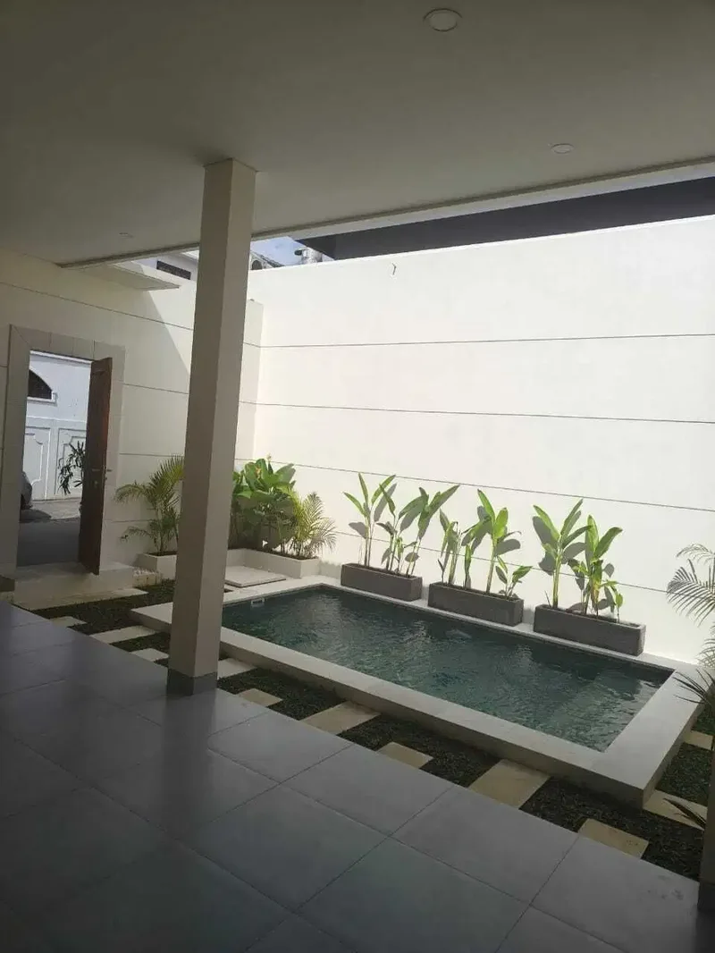 FOR RENT VILLA MINIMALIS 2 BR PRIVAT POOL KAWASAN STARTEGIS KEROBOKAN - Real Estate in Bali