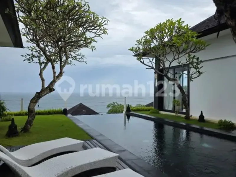 Villa Mewah 4 Kamar dengan Private Beach, Nusa Dua Bali - Real Estate in Bali