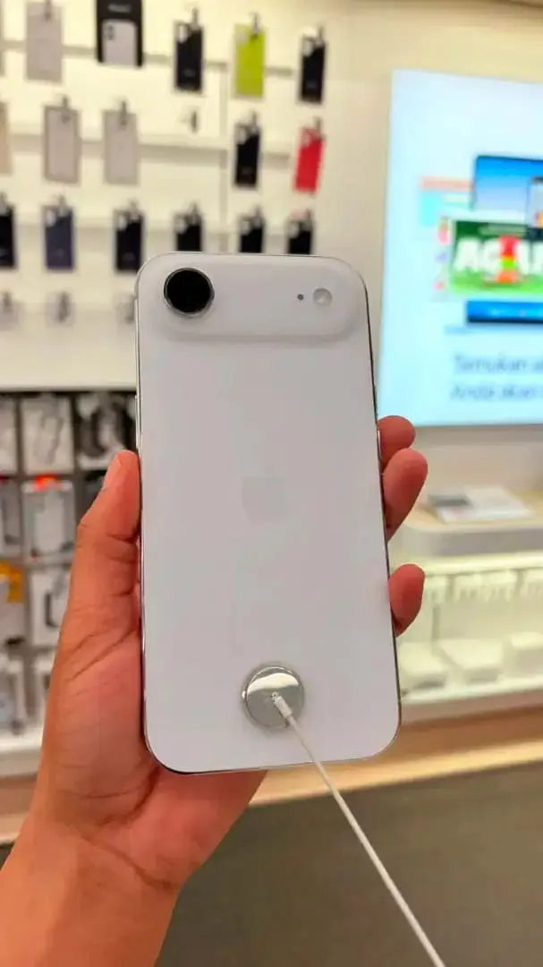 Bisa kredit iphone Air New bersebelahan garansi Resmi - Electronics in Bali