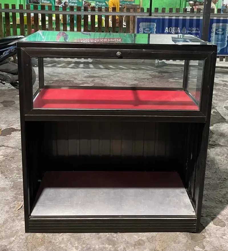 ETALASE KACA PANJANG 101 BAHAN ALUMINIUM - Other in Bali