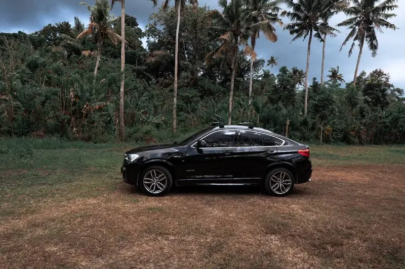 BMW X4  xDrive28i M Sport Bensin-AT - Vehicles in Bali