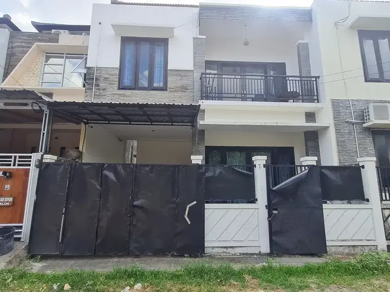 Rumah 2 Lantai 3 Kamar Tidur Disewakan di Dalung, Kerobokan - Real Estate in Bali