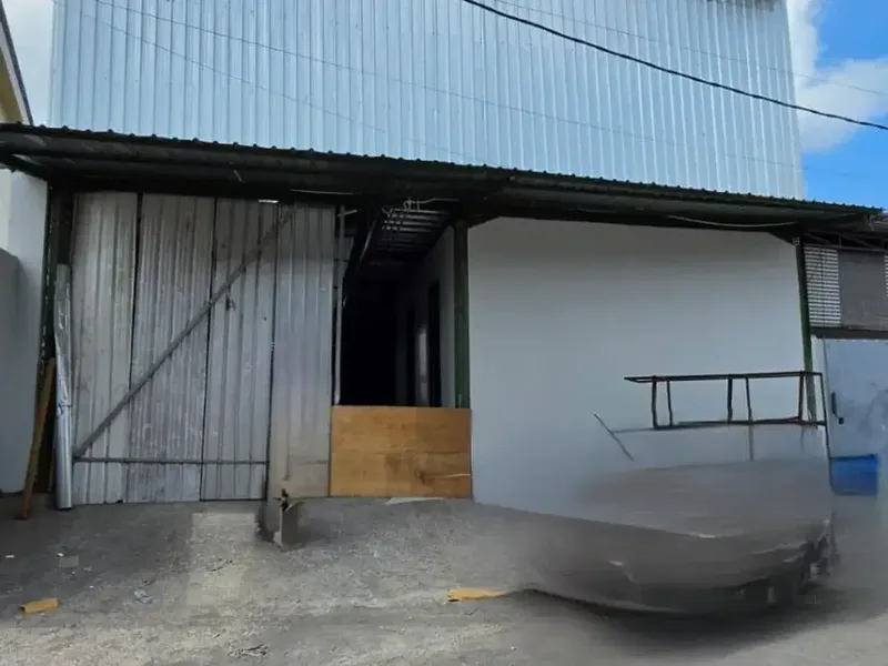 Disewakan tanah bonus gudang di Poh Gading, Jimbaran, Bali - Real Estate in Bali